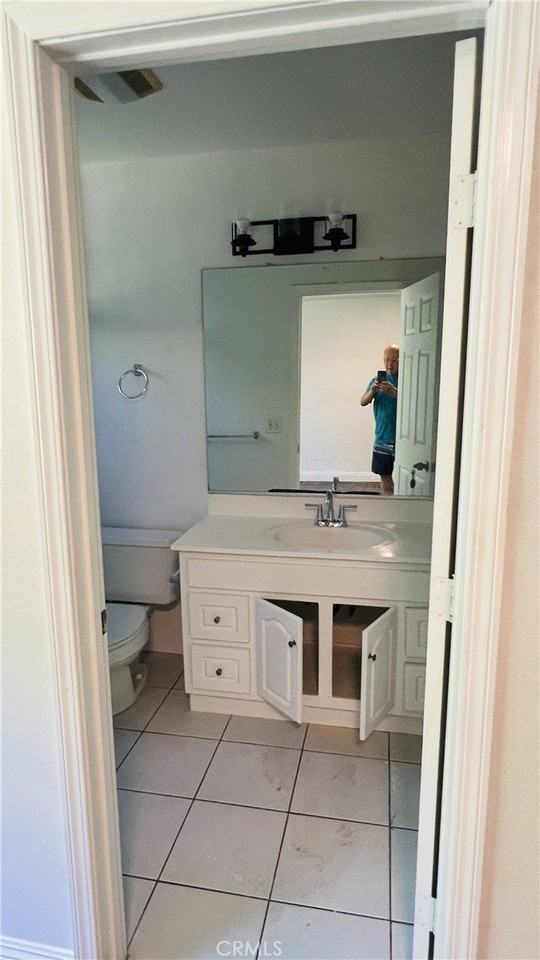 1452 Cranmer Dr - Photo 4 of 6