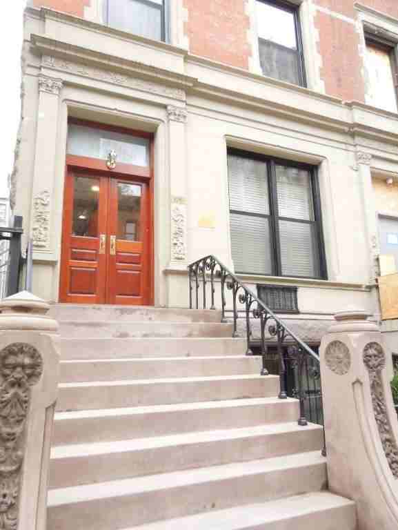 126 W 82nd St - Photo 6 of 6