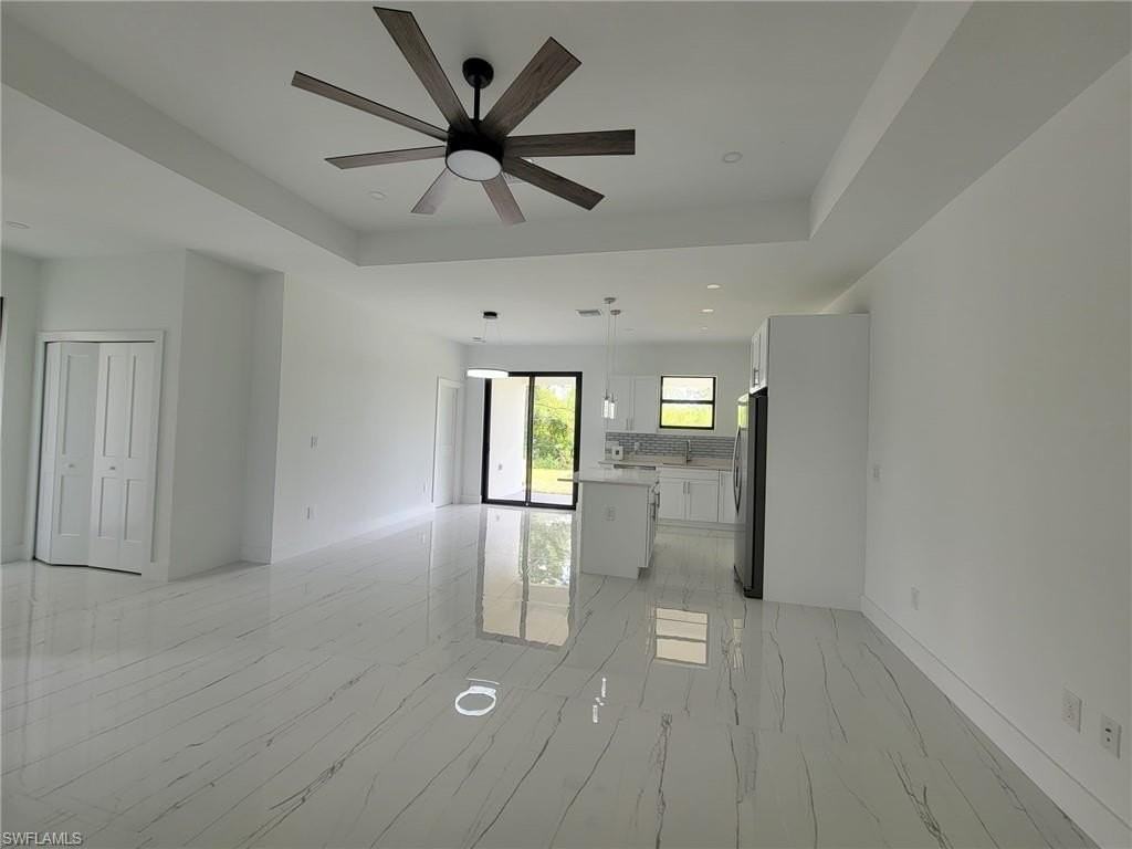 886 Milwaukee Blvd - Photo 6 of 20