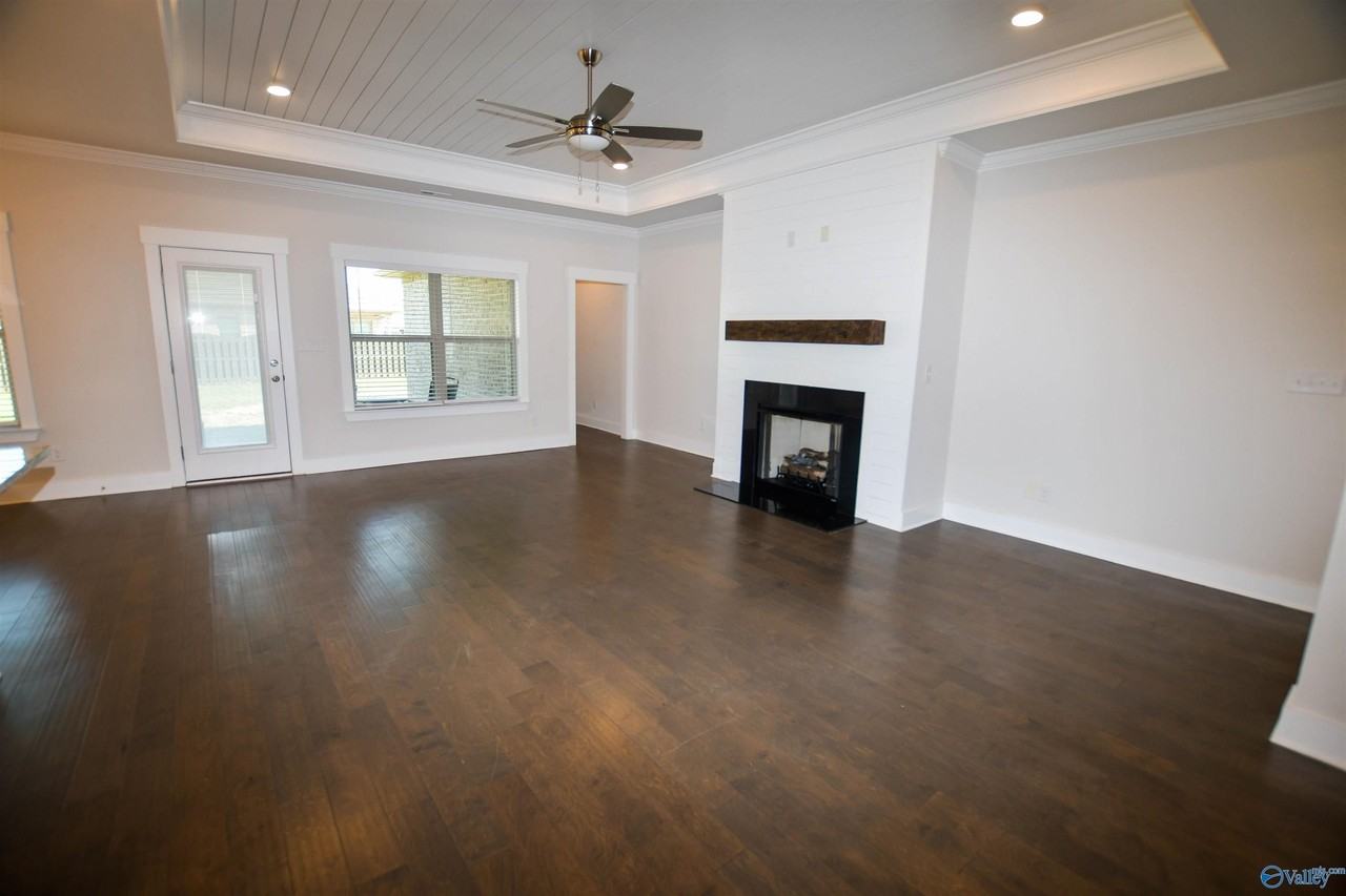 105 Missouri Dr - Photo 2 of 31