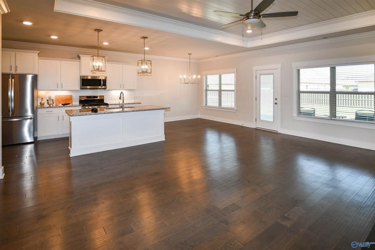 105 Missouri Dr - Photo 3 of 31