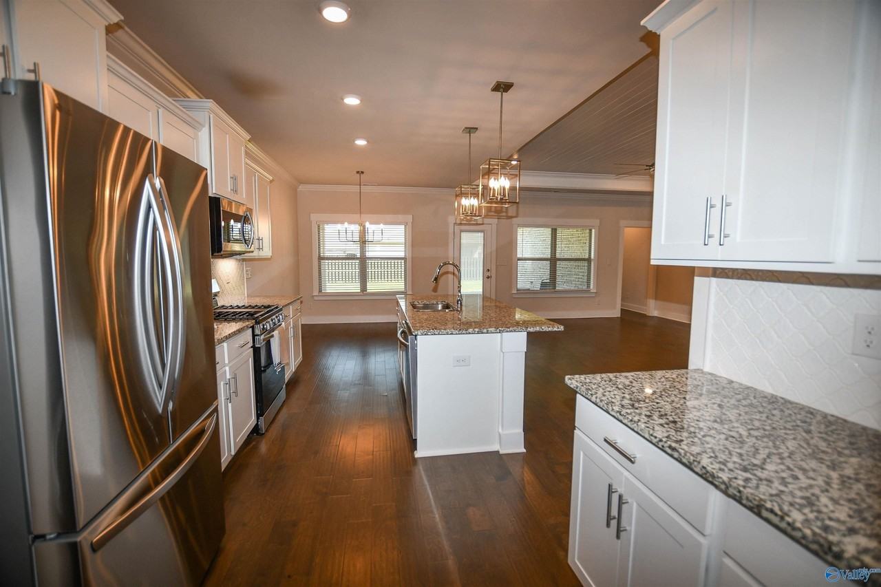 105 Missouri Dr - Photo 4 of 31