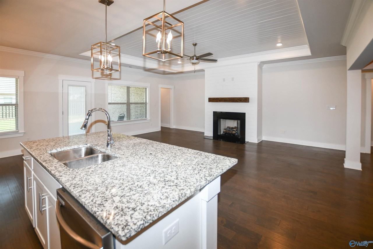 105 Missouri Dr - Photo 7 of 31