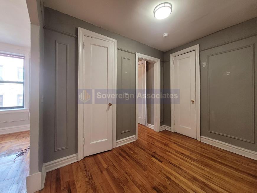 1803 Riverside Dr - Photo 3 of 9