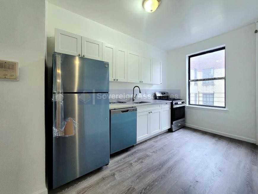 1803 Riverside Dr - Photo 5 of 9