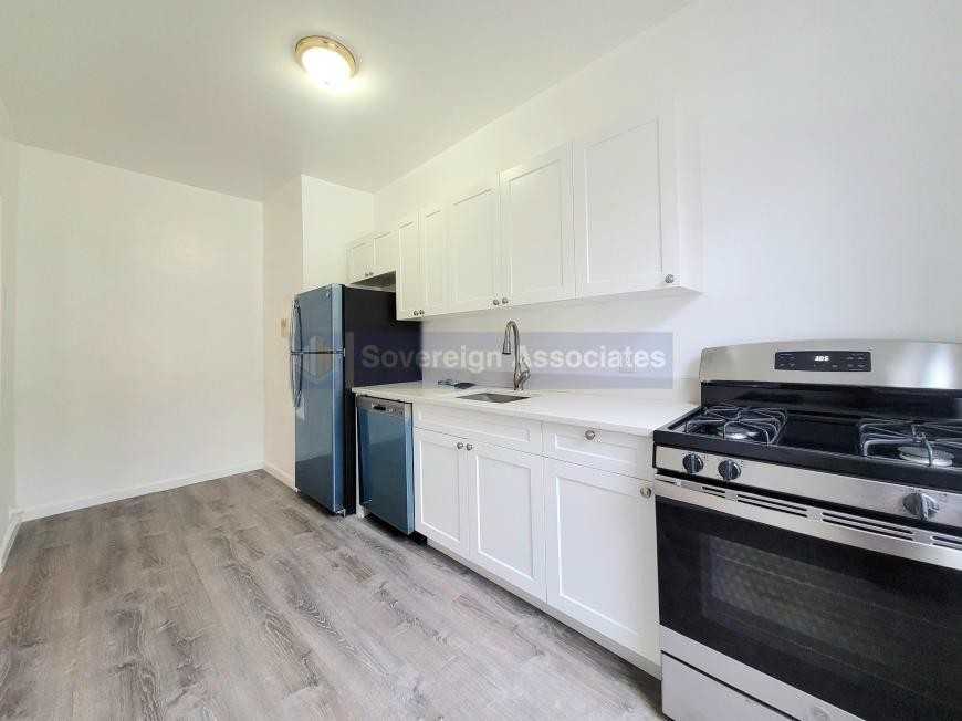 1803 Riverside Dr - Photo 6 of 9