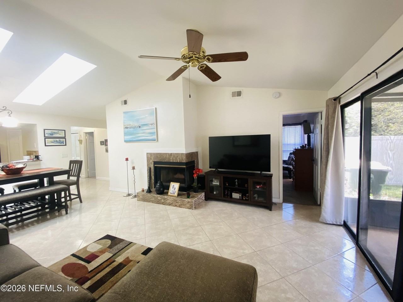 2280 Ironstone Dr E - Photo 3 of 19