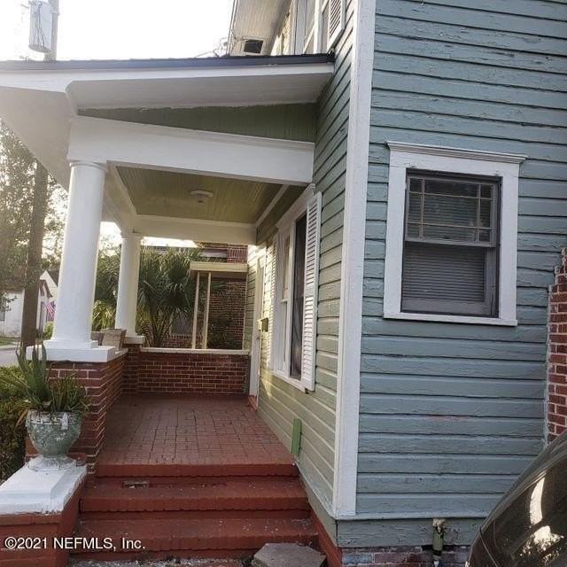 2575 Haldumar Ter - Photo 2 of 17