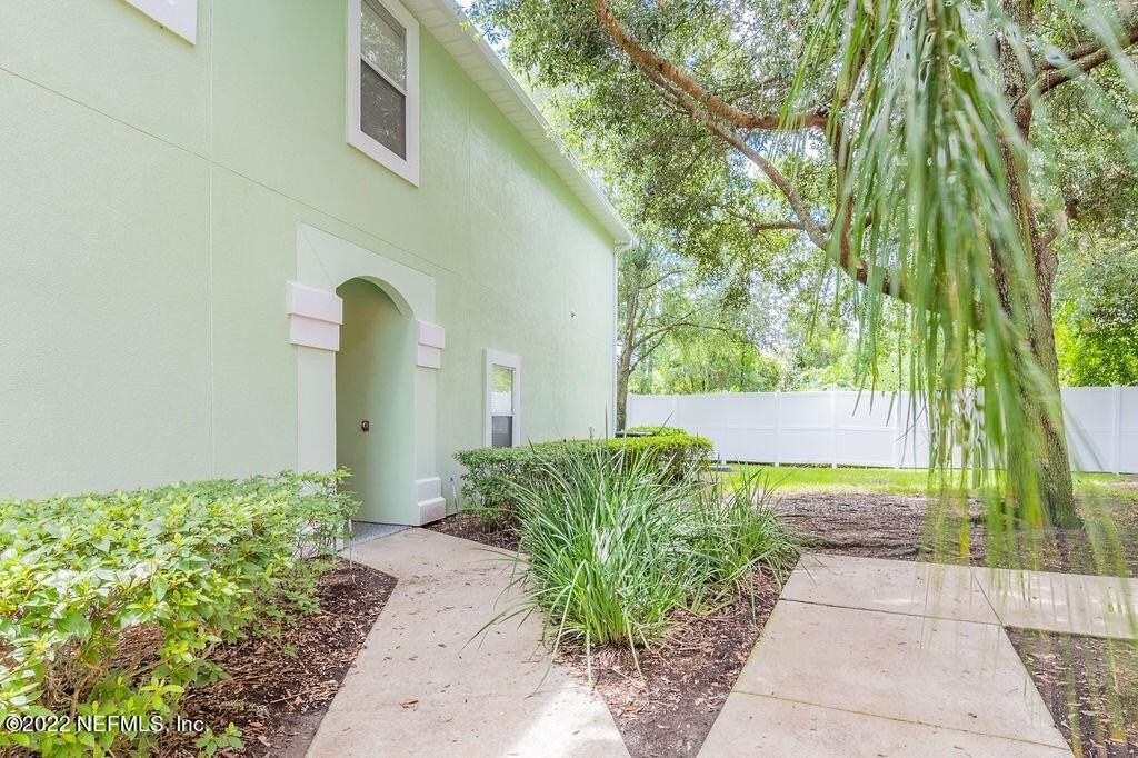 13808 Herons Landing Way Apt 5 - Photo 3 of 44