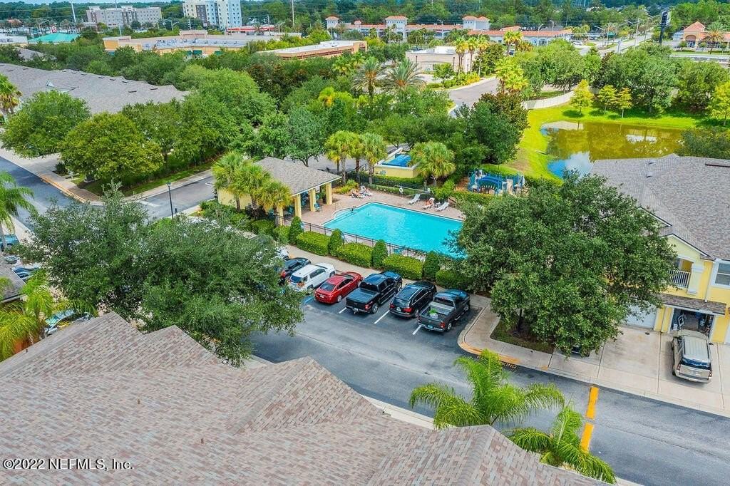 13808 Herons Landing Way Apt 5 - Photo 6 of 44