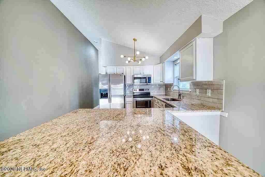 259 Riberia St Unit A - Photo 5 of 18