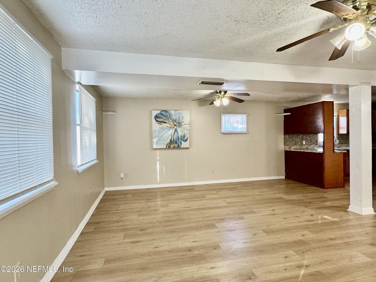 2057 Glen Gardner Dr - Photo 3 of 17