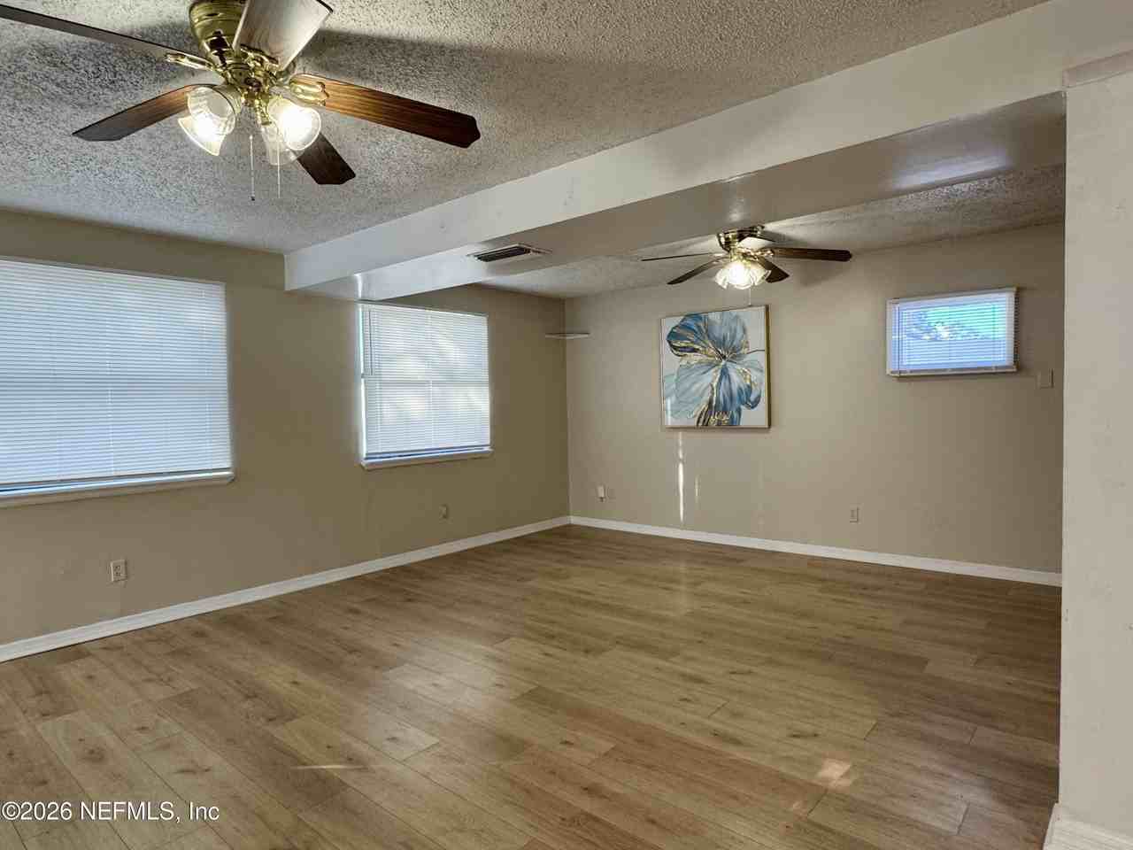 2057 Glen Gardner Dr - Photo 4 of 17