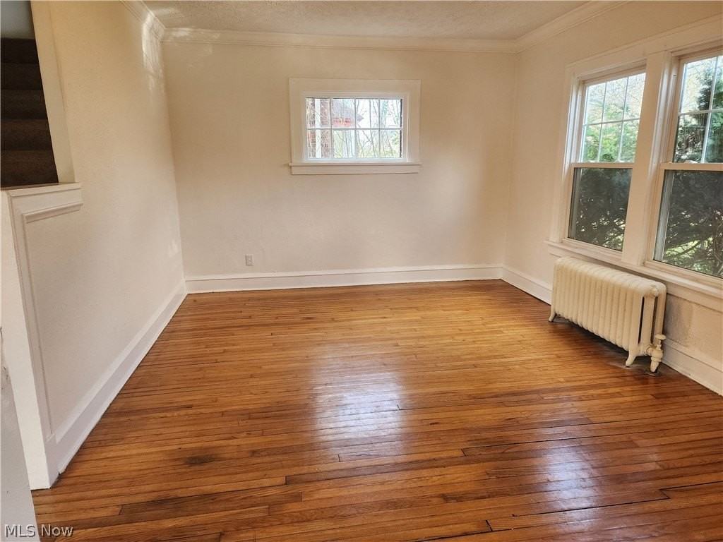 2060 Rossmoor Rd - Photo 4 of 12