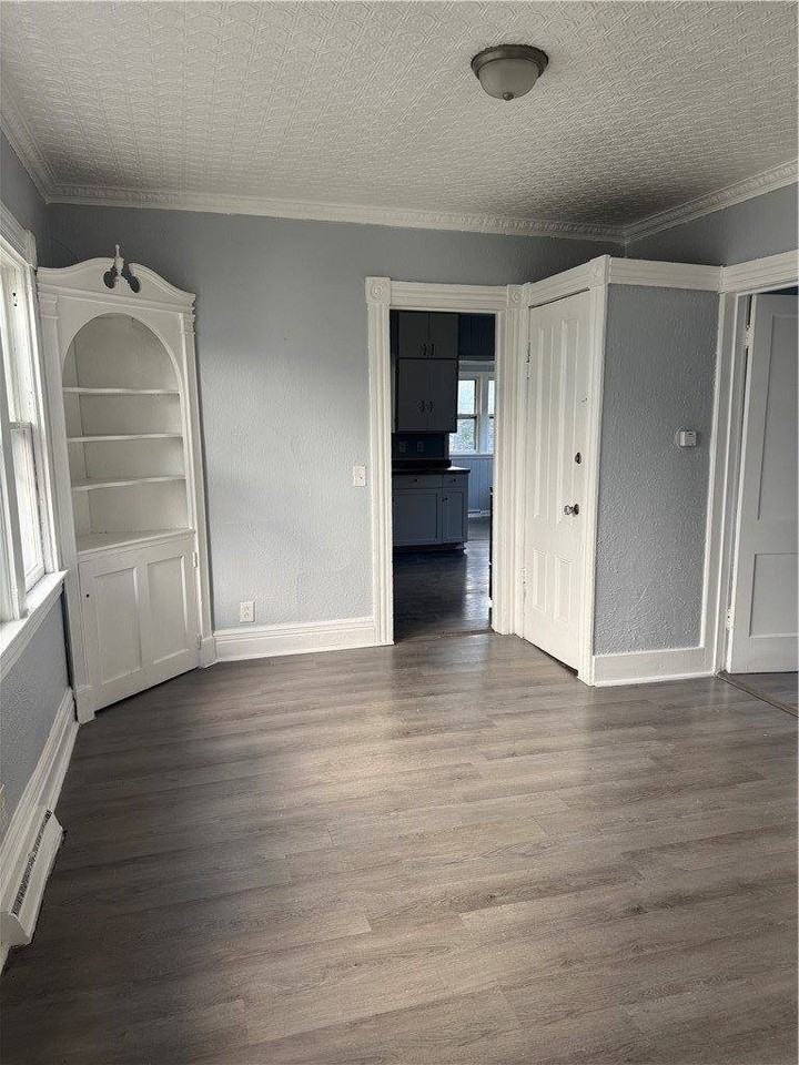 686 Seward St - Photo 6 of 25