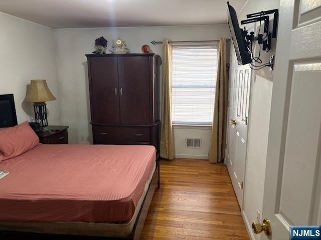 847 Bond St - Photo 4 of 10