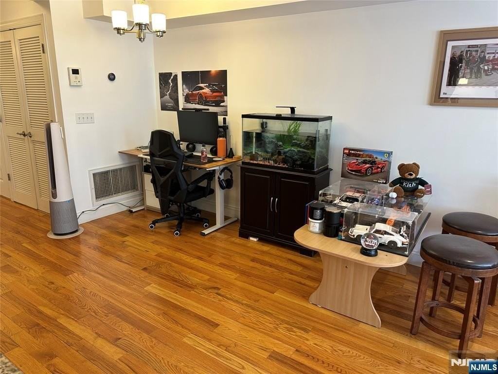 124 68th St - Photo 6 of 20