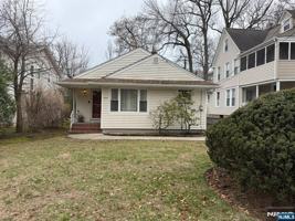 featured image of 222 Hickory Ave