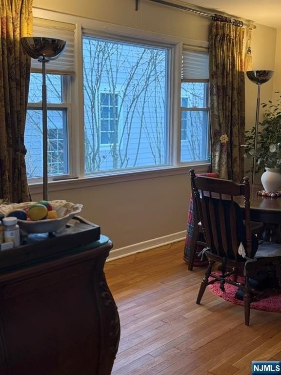 222 Hickory Ave - Photo 5 of 18