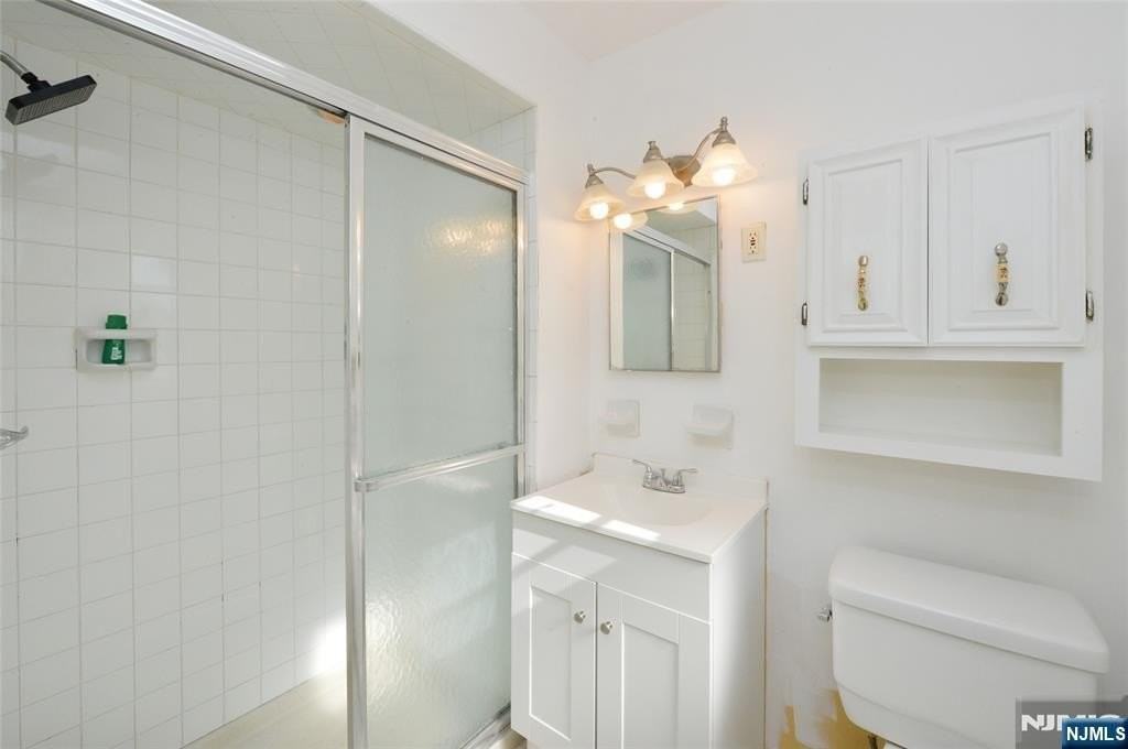 52 Elizabeth St - Photo 5 of 15