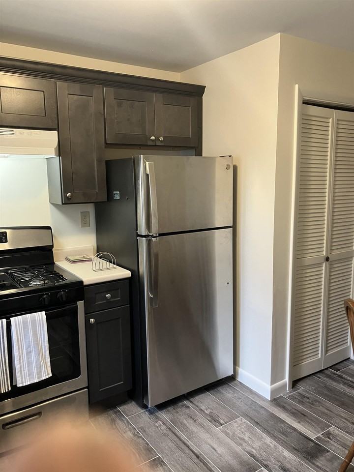 461 Ocean Blvd #6A - Photo 6 of 12