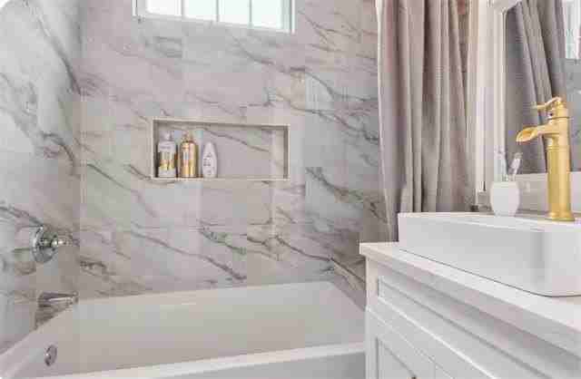 909 N Derbigny St - Photo 3 of 8