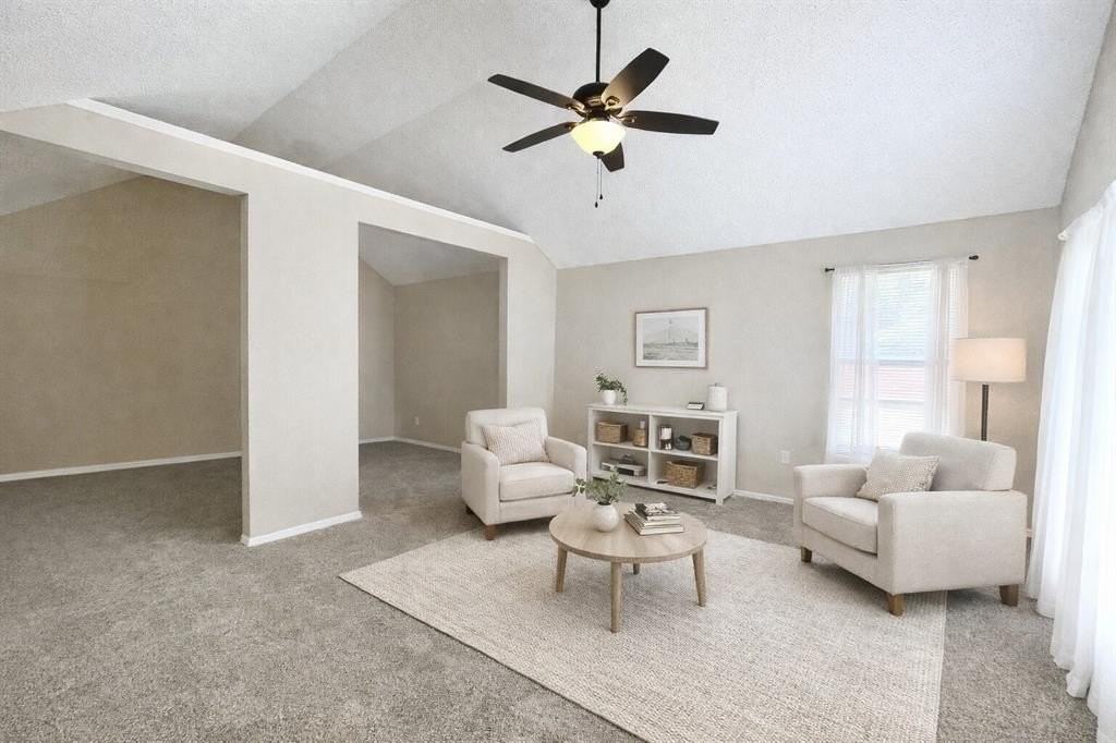 6813 Hadley Dr - Photo 3 of 26