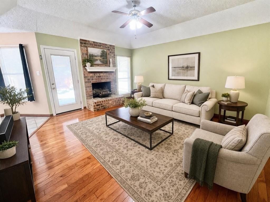 6813 Hadley Dr - Photo 6 of 26