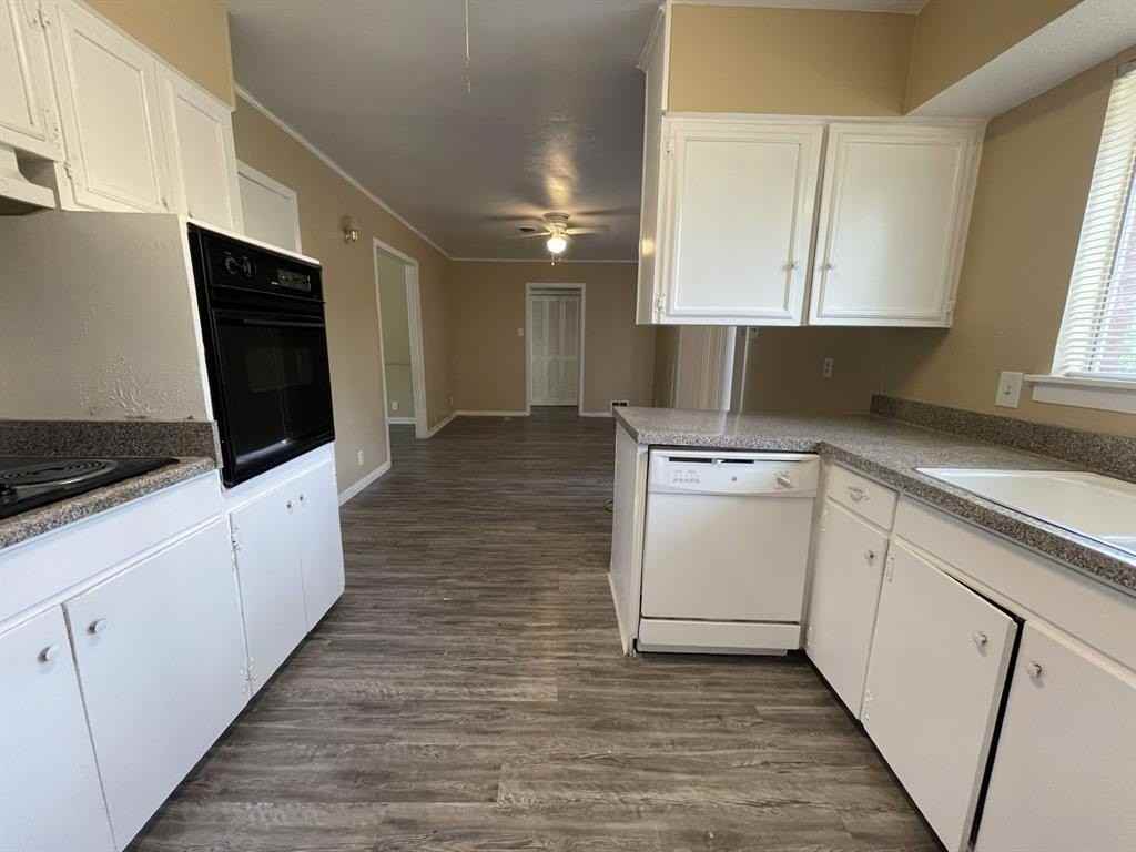 2310 Gilbert Cir - Photo 4 of 12