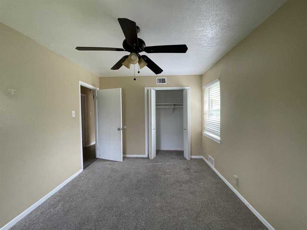 2310 Gilbert Cir - Photo 6 of 12