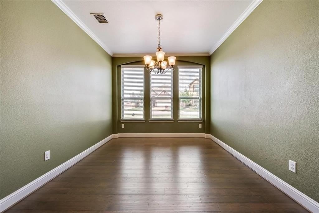 321 Prairie Hill Trl - Photo 7 of 15