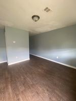 featured image of 3217 Lee St #2