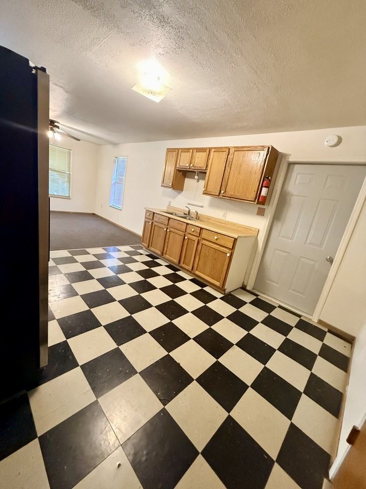 708 East St #1 - Photo 6 of 29