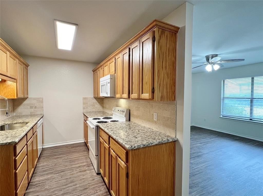 938 Austin Ct - Photo 3 of 13