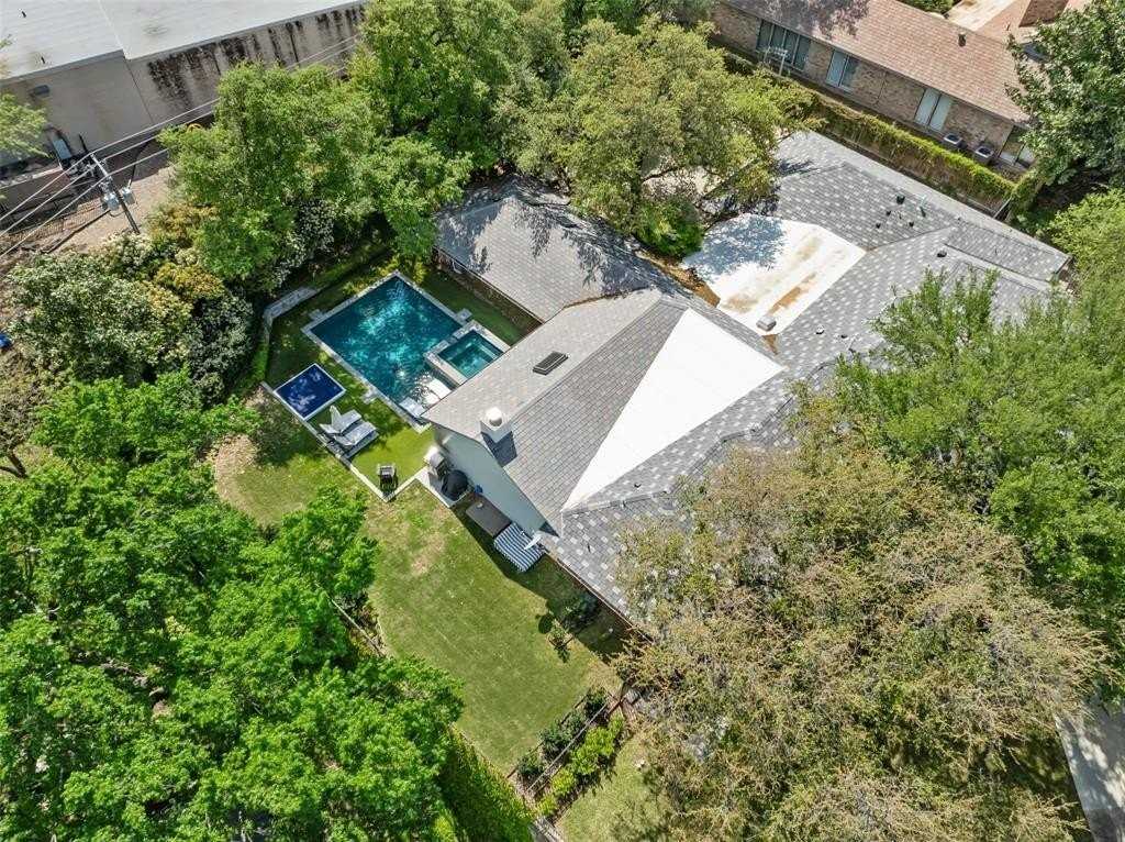 6117 Merrymount Rd - Photo 5 of 39