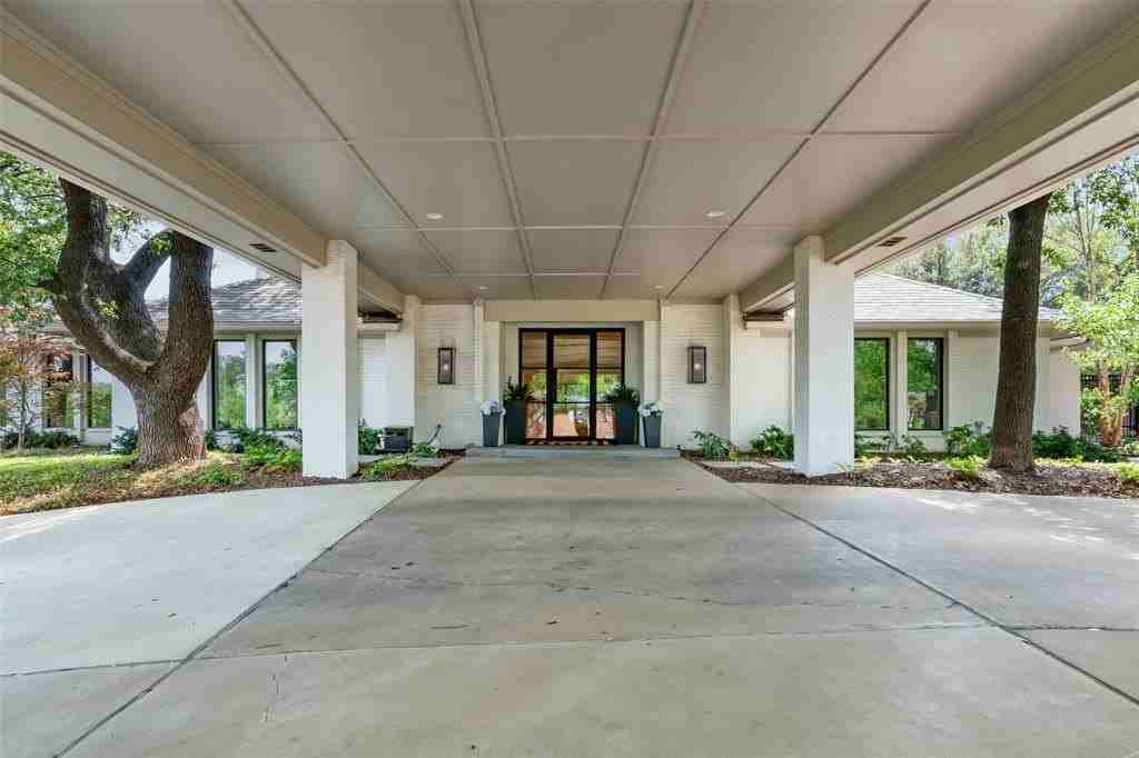 6117 Merrymount Rd - Photo 7 of 39