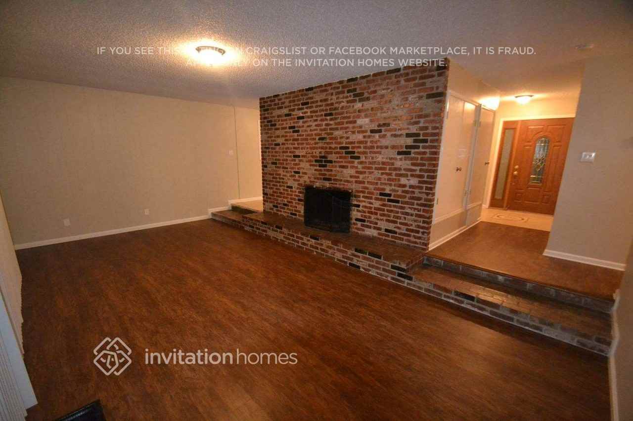 9149 Thilow Dr - Photo 3 of 19