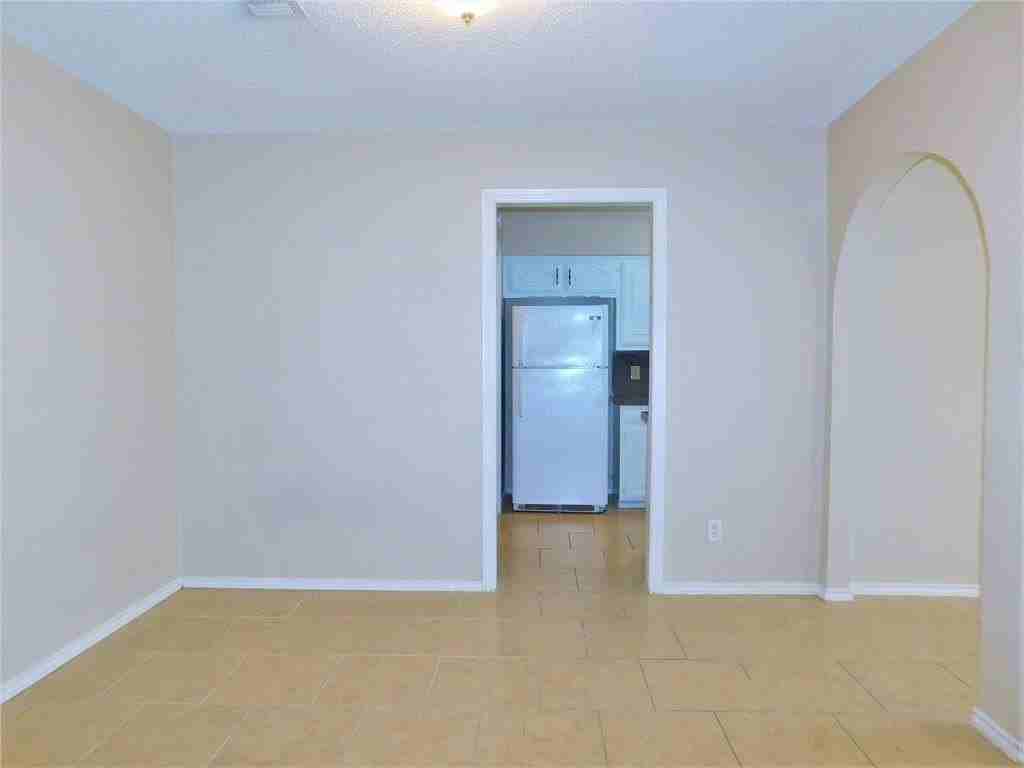 1706 Wisteria St - Photo 5 of 27