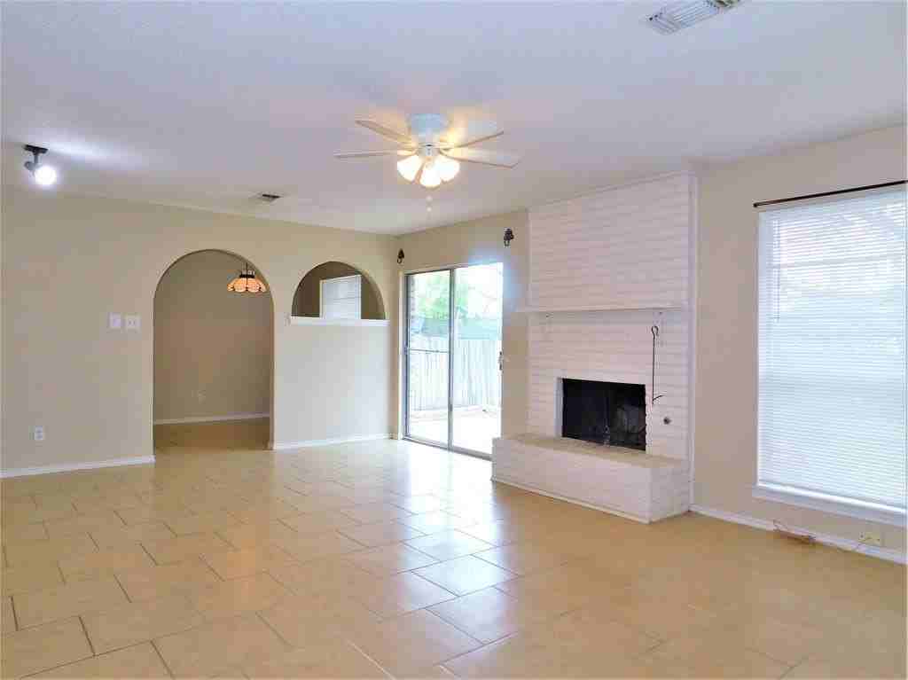 1706 Wisteria St - Photo 7 of 27