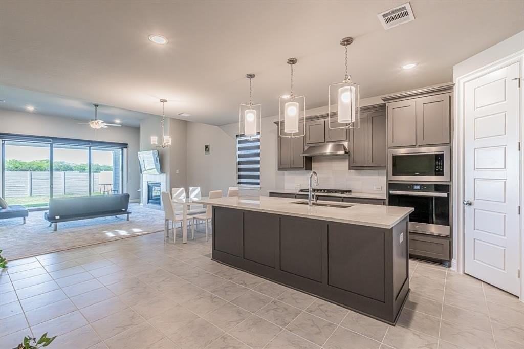 1224 20th St - Photo 5 of 39