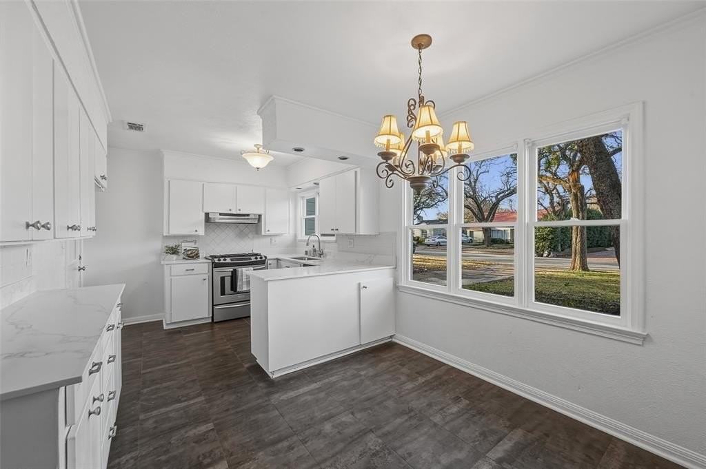 6417 Darwood Ave - Photo 4 of 34