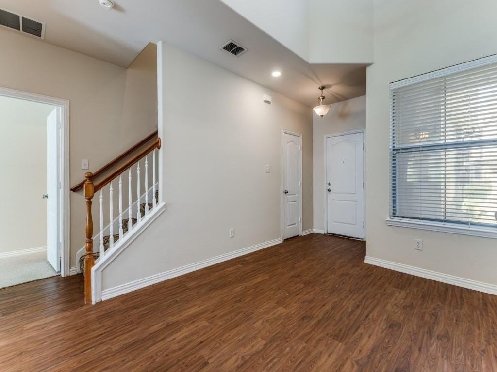 636 Gray Stone Ln - Photo 3 of 12