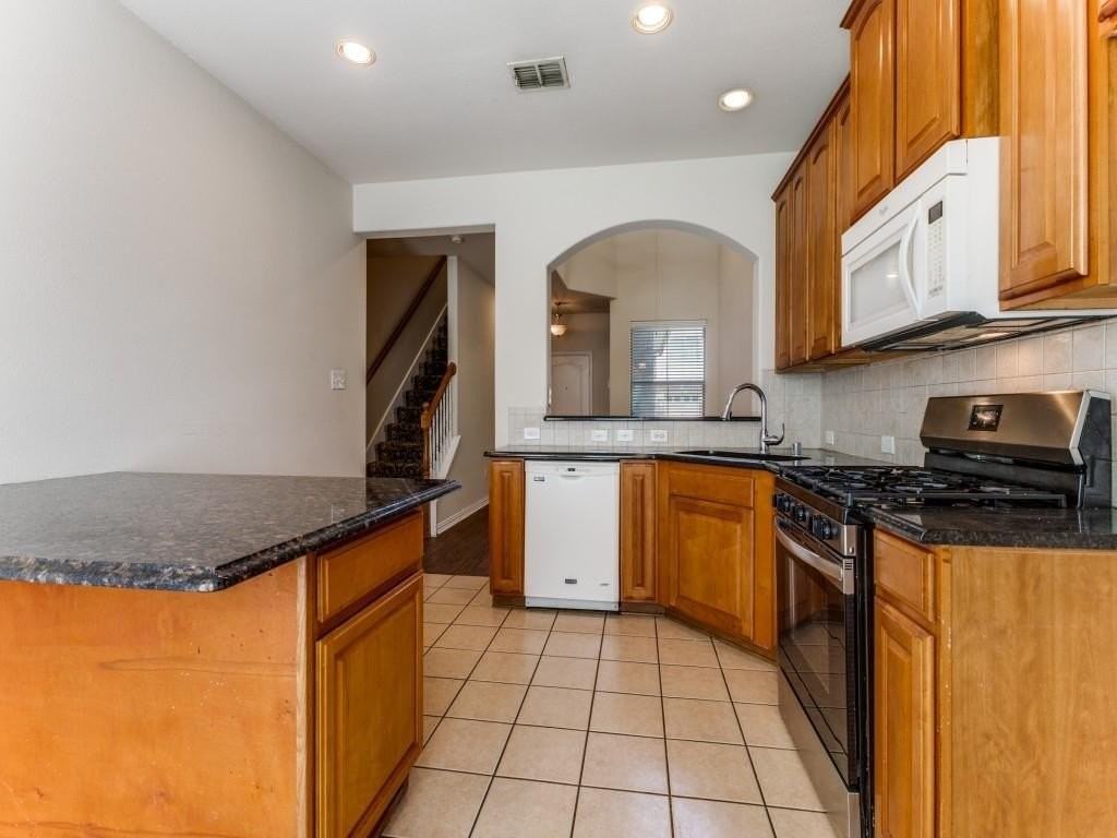 636 Gray Stone Ln - Photo 5 of 12