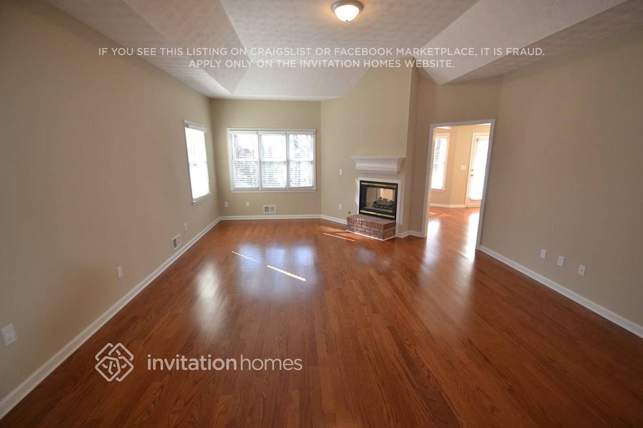 4790 Northbrook Ct - Photo 2 of 12