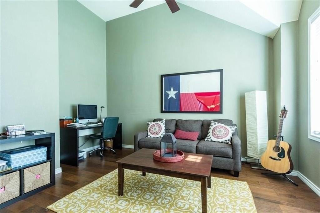 4633 Chandler Dr - Photo 3 of 17