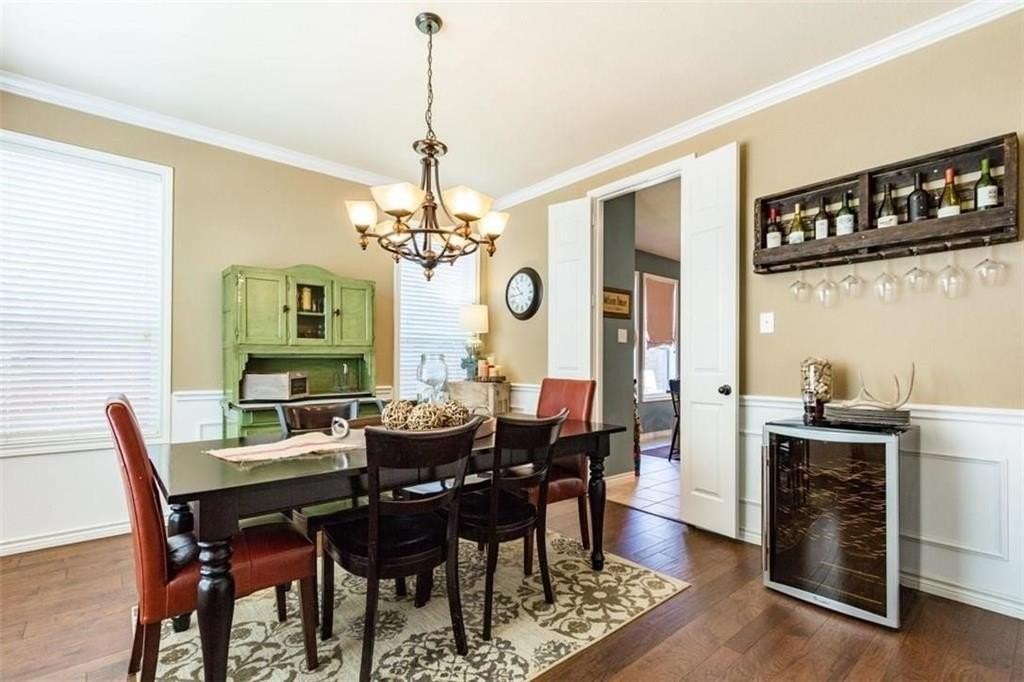 4633 Chandler Dr - Photo 4 of 17