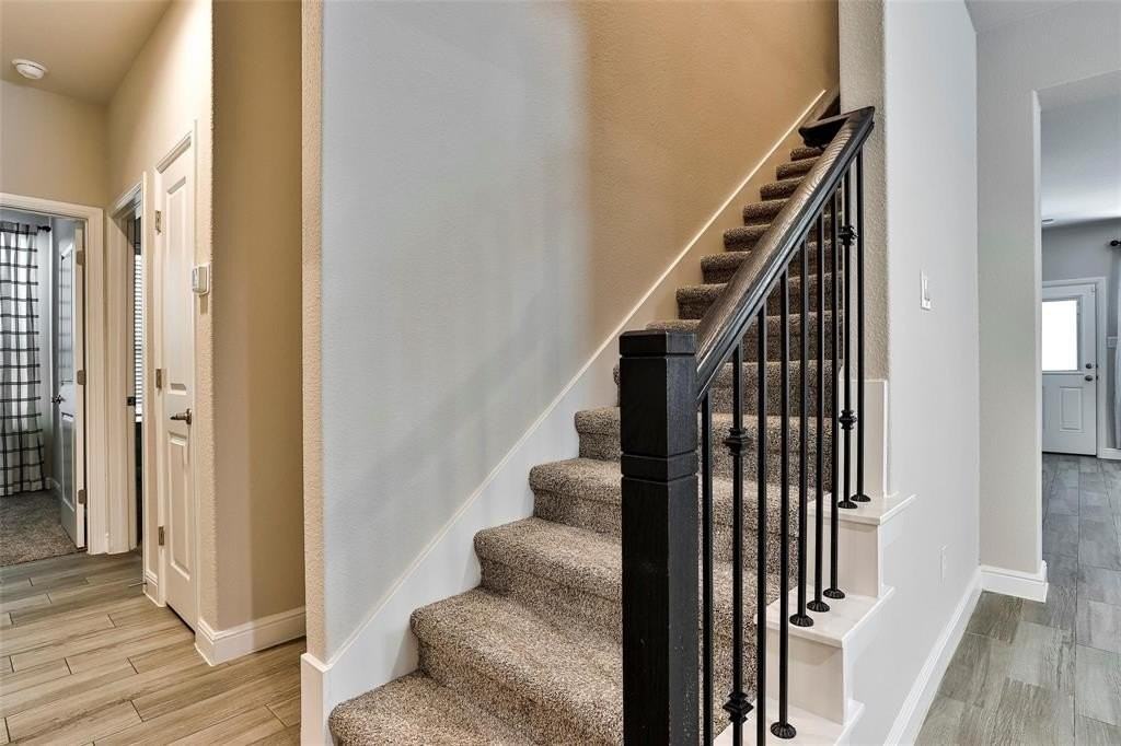 2325 Shorthorn Dr - Photo 3 of 18