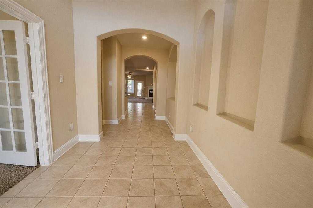 3913 Tunstall Dr - Photo 3 of 23