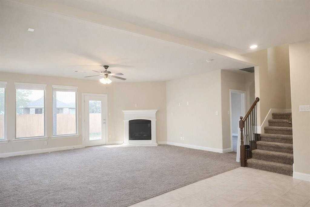 3913 Tunstall Dr - Photo 5 of 23