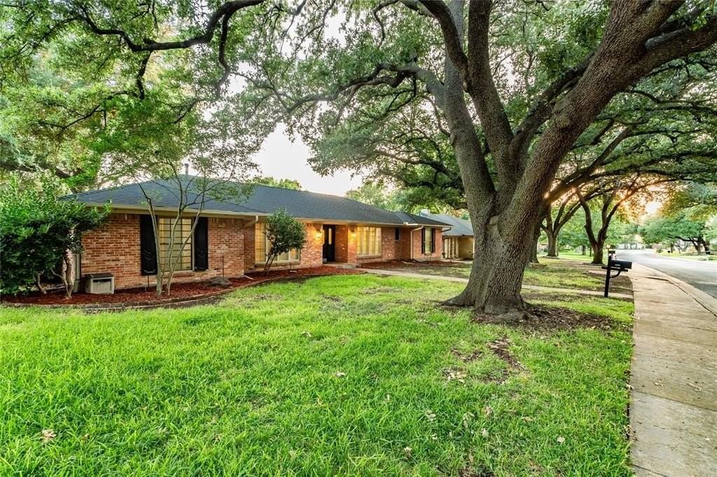 4278 Royal Ridge Dr - Photo 3 of 30